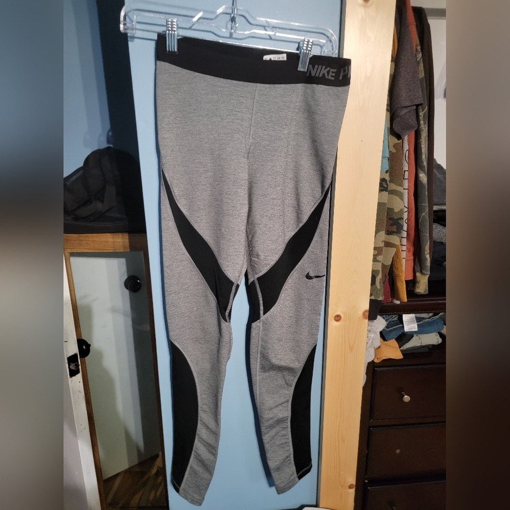 Nike leggings